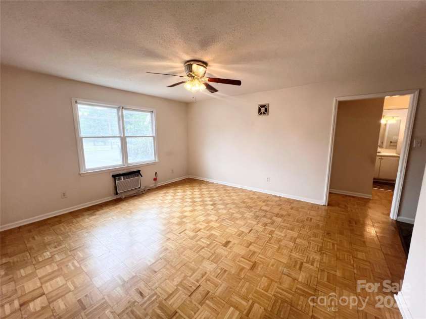 111 Stroupe Road, Gastonia, NC 28056.  MLS# CAR4280540, YatesRealty ID 26328. 