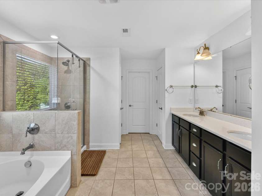 113 Hillandale Road, Charlotte, NC 28270.  MLS# CAR4401003, YatesRealty ID 26329. 
