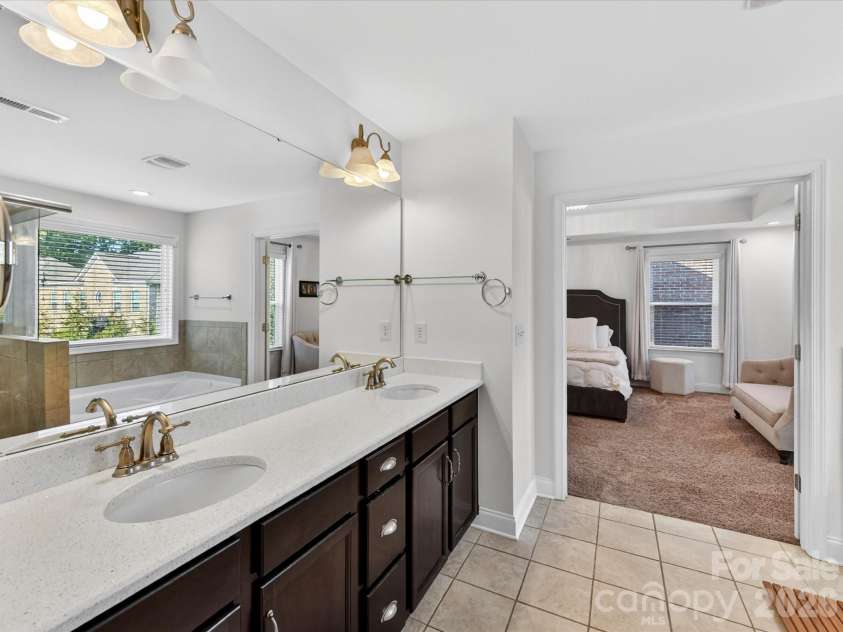 113 Hillandale Road, Charlotte, NC 28270.  MLS# CAR4401003, YatesRealty ID 26329. 