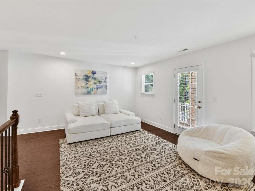 113 Hillandale Road, Charlotte, NC 28270.  MLS# CAR4401003, YatesRealty ID 26329. 