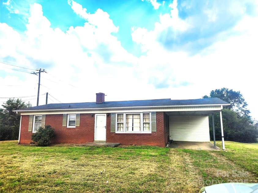 637 Plato Lee Road, Shelby, NC 28150.  MLS# CAR4281617, YatesRealty ID 26329. 