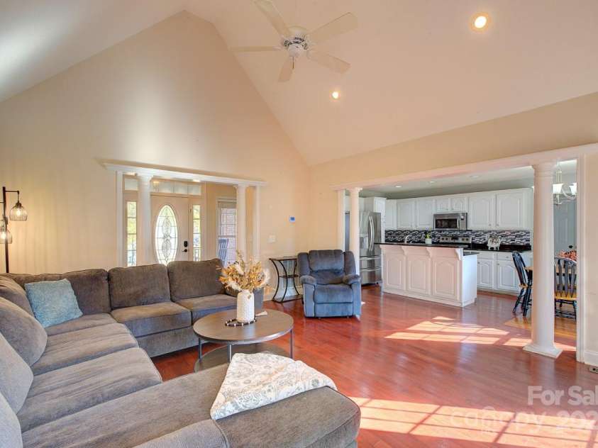 299 Sequoyah Drive, Chesnee, SC 29323.  MLS# CAR4319248, YatesRealty ID 2633. 