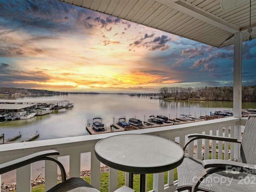 7831 Spinnaker Bay Drive, Sherrills Ford, NC 28673.  MLS# CAR4207085, YatesRealty ID 2633. 