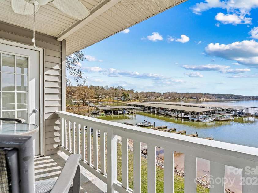 7831 Spinnaker Bay Drive, Sherrills Ford, NC 28673.  MLS# CAR4207085, YatesRealty ID 2633. 