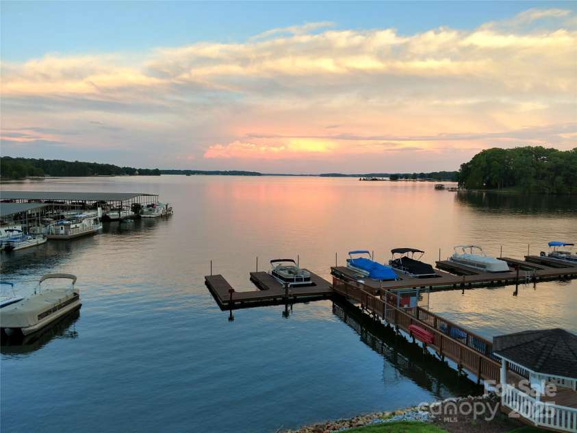 7831 Spinnaker Bay Drive, Sherrills Ford, NC 28673.  MLS# CAR4207085, YatesRealty ID 2633. 