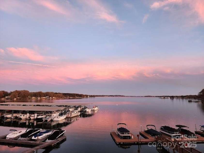 7831 Spinnaker Bay Drive, Sherrills Ford, NC 28673.  MLS# CAR4207085, YatesRealty ID 2633. 