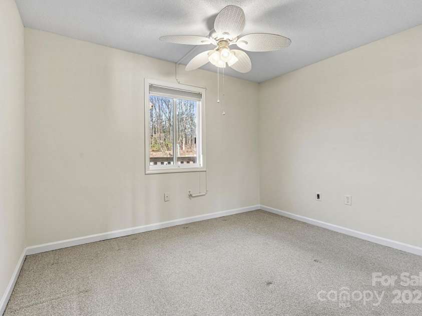 7831 Spinnaker Bay Drive, Sherrills Ford, NC 28673.  MLS# CAR4207085, YatesRealty ID 2633. Guest Room