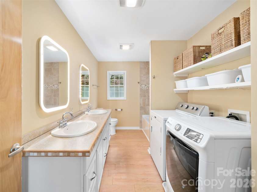 3829 Coxes Creek Road, Burnsville, NC 28714.  MLS# CAR4246043, YatesRealty ID 26331. Hall Bathrrom