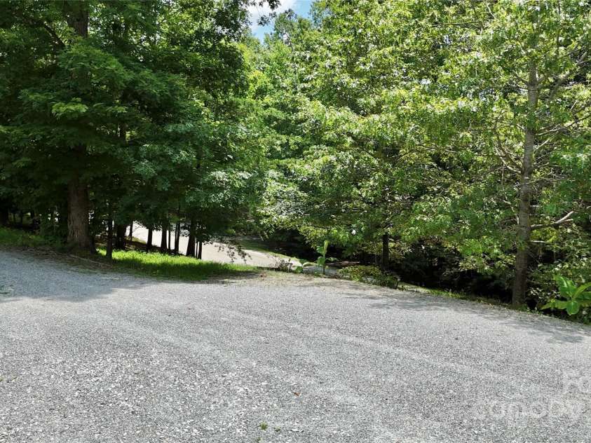 37 Coyote Drive, Marion, NC 28752.  MLS# CAR4275046, YatesRealty ID 26332. 