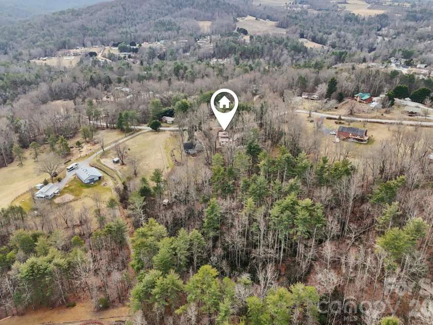 623 Owensby Road, Hendersonville, NC 28792.  MLS# CAR4345844, YatesRealty ID 26332. 