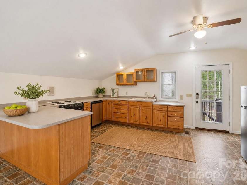 623 Owensby Road, Hendersonville, NC 28792.  MLS# CAR4345844, YatesRealty ID 26332. Virtually Staged