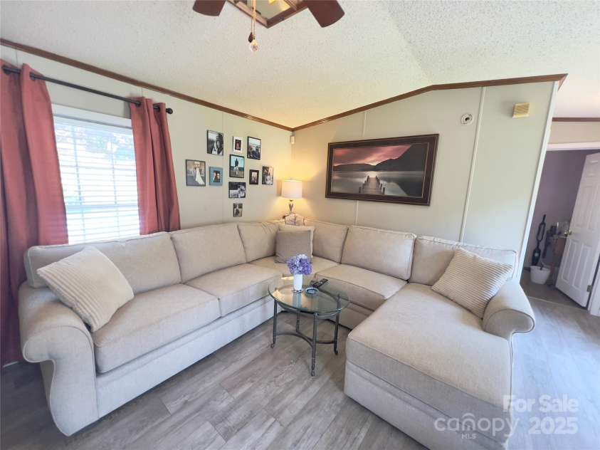 1449 Piedmont Drive, Lenoir, NC 28645.  MLS# CAR4211762, YatesRealty ID 26333. 