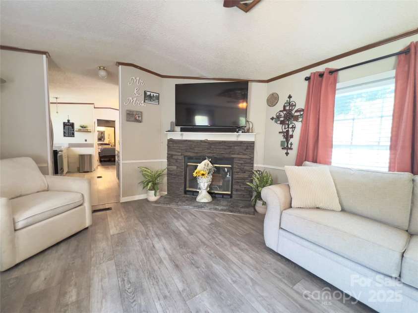 1449 Piedmont Drive, Lenoir, NC 28645.  MLS# CAR4211762, YatesRealty ID 26333. 