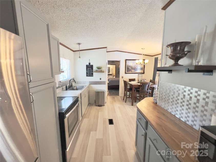 1449 Piedmont Drive, Lenoir, NC 28645.  MLS# CAR4211762, YatesRealty ID 26333. 