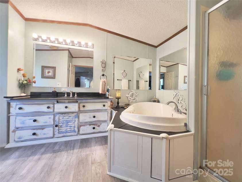 1449 Piedmont Drive, Lenoir, NC 28645.  MLS# CAR4211762, YatesRealty ID 26333. 