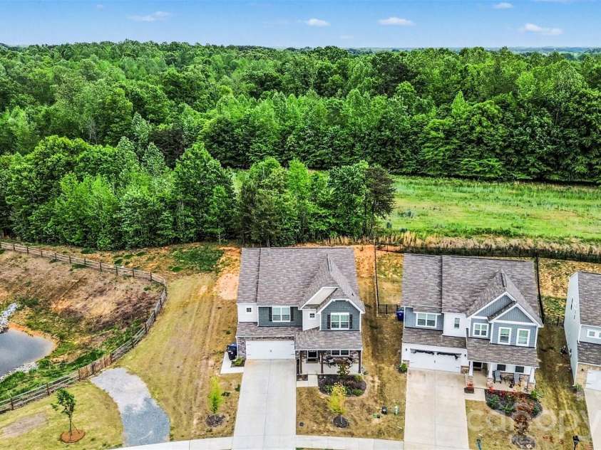 378 Kennerly Center Drive, Mooresville, NC 28115.  MLS# CAR4372627, YatesRealty ID 26333. 