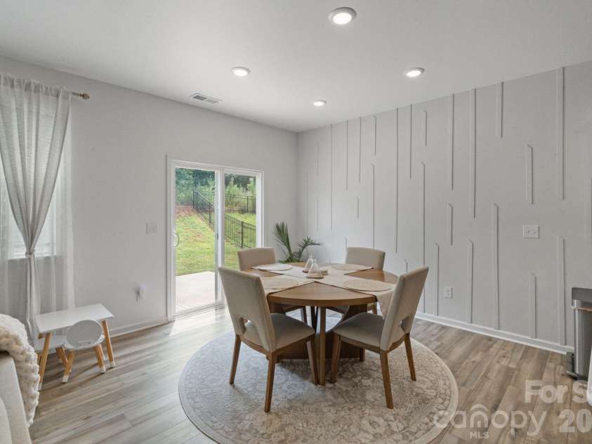 378 Kennerly Center Drive, Mooresville, NC 28115.  MLS# CAR4407885, YatesRealty ID 26333. Breakfast Area