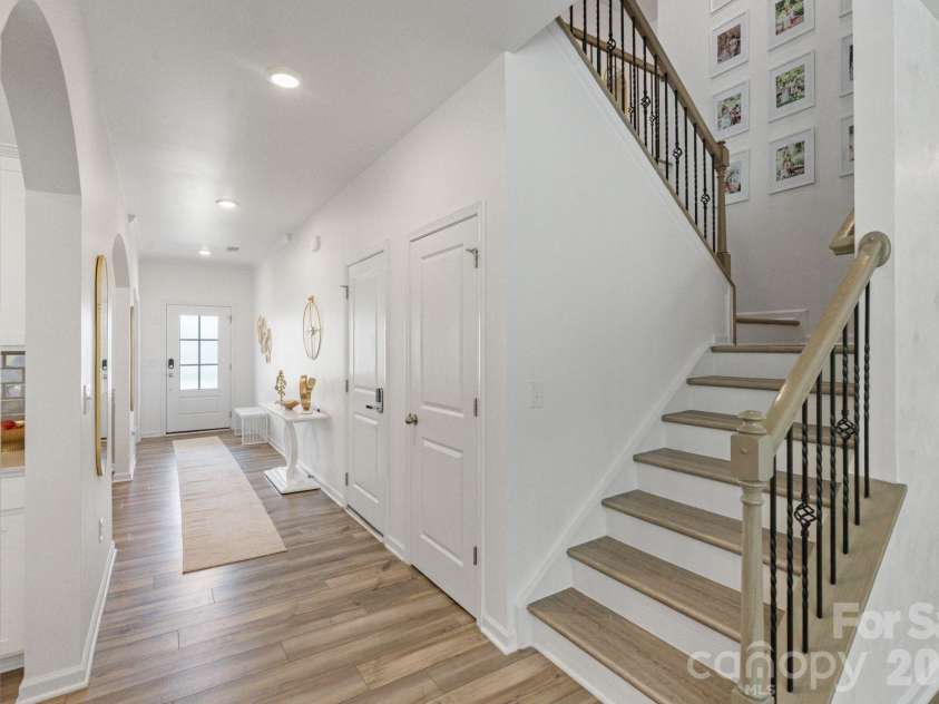 378 Kennerly Center Drive, Mooresville, NC 28115.  MLS# CAR4407885, YatesRealty ID 26333. Foyer