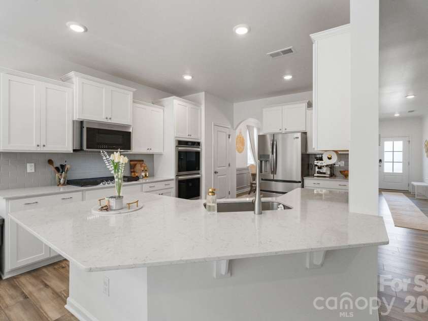 378 Kennerly Center Drive, Mooresville, NC 28115.  MLS# CAR4407885, YatesRealty ID 26333. Kitchen