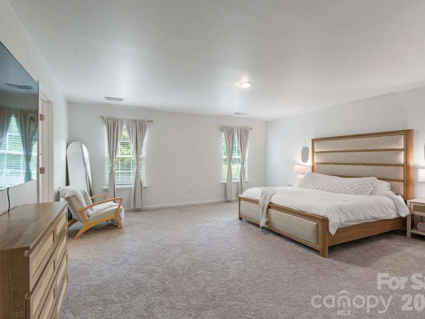 378 Kennerly Center Drive, Mooresville, NC 28115.  MLS# CAR4407885, YatesRealty ID 26333. Upper Level Primary Suite
