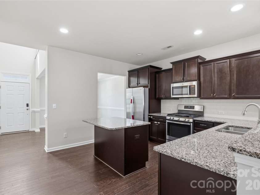 5077 Waterloo Drive, Fort Mill, SC 29708.  MLS# CAR4374566, YatesRealty ID 26334. 
