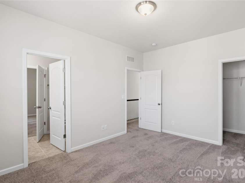 5077 Waterloo Drive, Fort Mill, SC 29708.  MLS# CAR4374566, YatesRealty ID 26334. 
