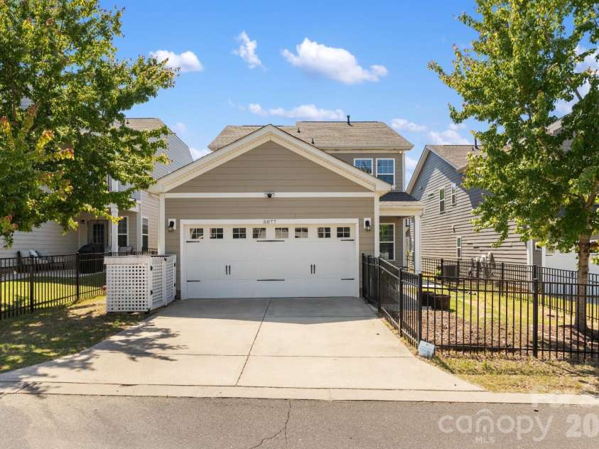 5077 Waterloo Drive, Fort Mill, SC 29708.  MLS# CAR4374566, YatesRealty ID 26334. 