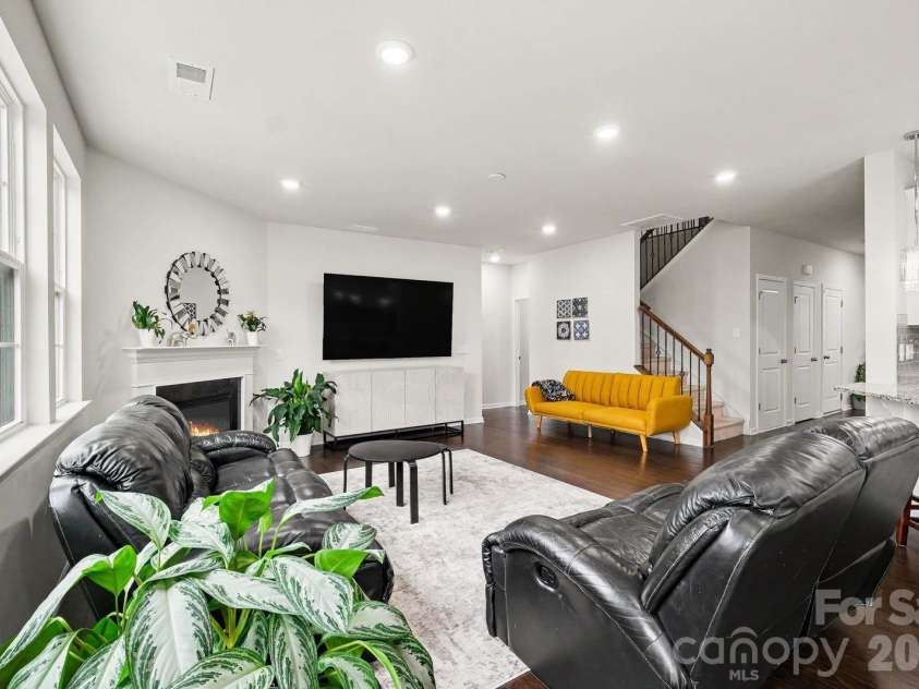 1031 Lookout Shoals Drive, Fort Mill, SC 29715.  MLS# CAR4371718, YatesRealty ID 26336. 