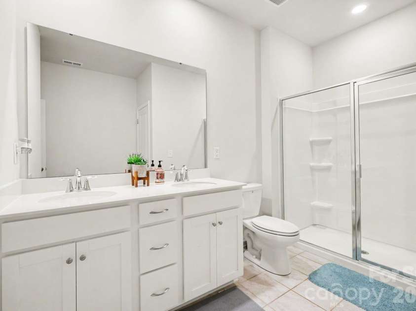 1031 Lookout Shoals Drive, Fort Mill, SC 29715.  MLS# CAR4371718, YatesRealty ID 26336. 