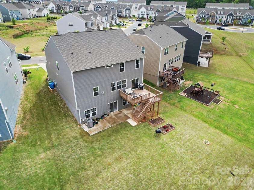 1031 Lookout Shoals Drive, Fort Mill, SC 29715.  MLS# CAR4371718, YatesRealty ID 26336. 