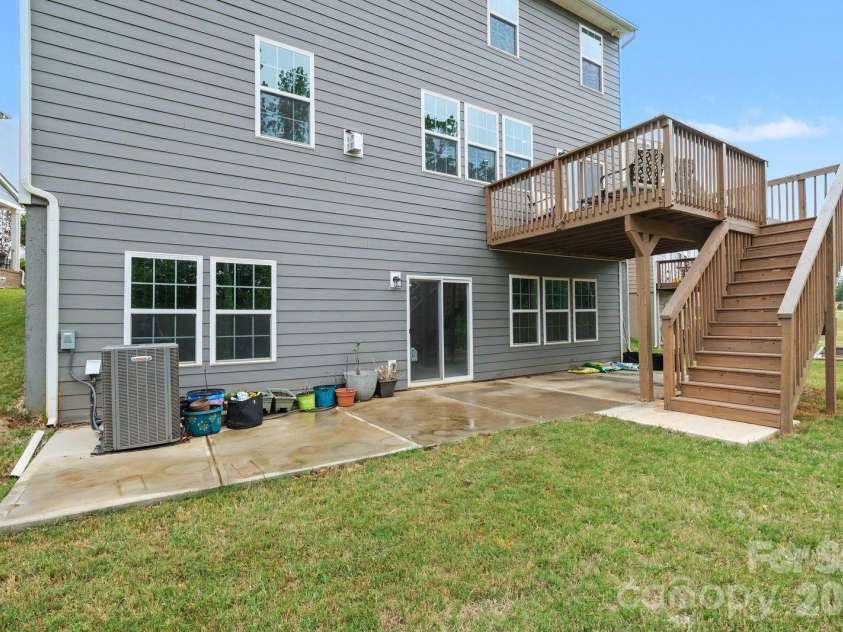 1031 Lookout Shoals Drive, Fort Mill, SC 29715.  MLS# CAR4371718, YatesRealty ID 26336. 