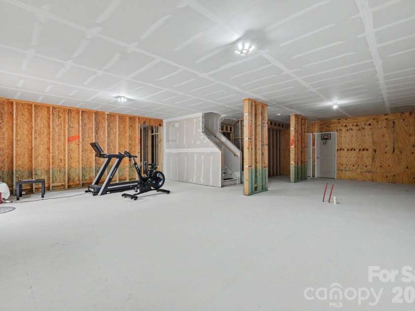 1031 Lookout Shoals Drive, Fort Mill, SC 29715.  MLS# CAR4371718, YatesRealty ID 26336. 