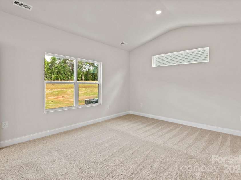 7225 Jerimoth Drive, Charlotte, NC 28215.  MLS# CAR4313070, YatesRealty ID 26336. 