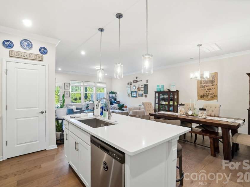 537 Madison Falls Court, Fort Mill, SC 29708.  MLS# CAR4378194, YatesRealty ID 26337. 