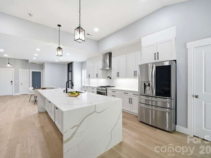 3824 Martele Drive, Mint Hill, NC 28227.  MLS# CAR4383750, YatesRealty ID 26339. Full renovated kitchen
