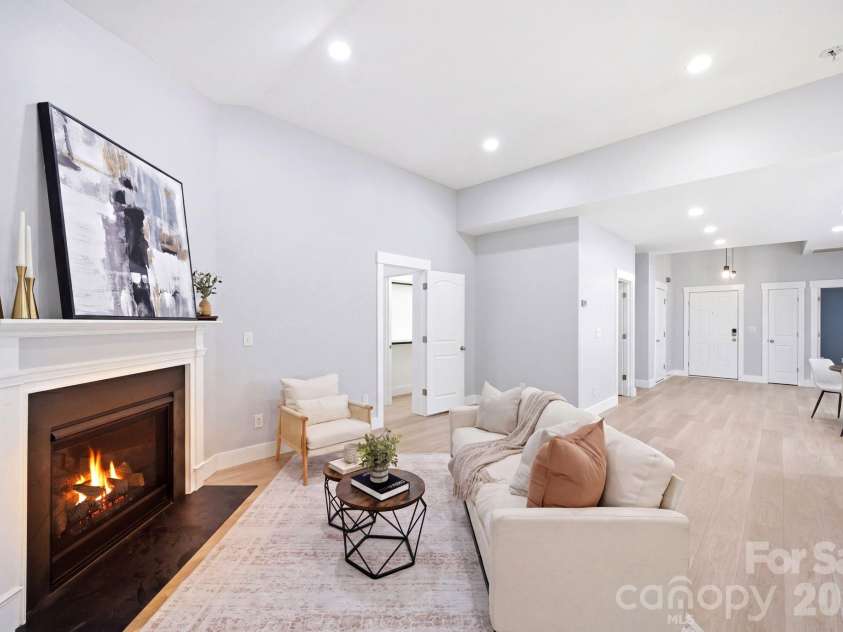 3824 Martele Drive, Mint Hill, NC 28227.  MLS# CAR4383750, YatesRealty ID 26339. Living Room