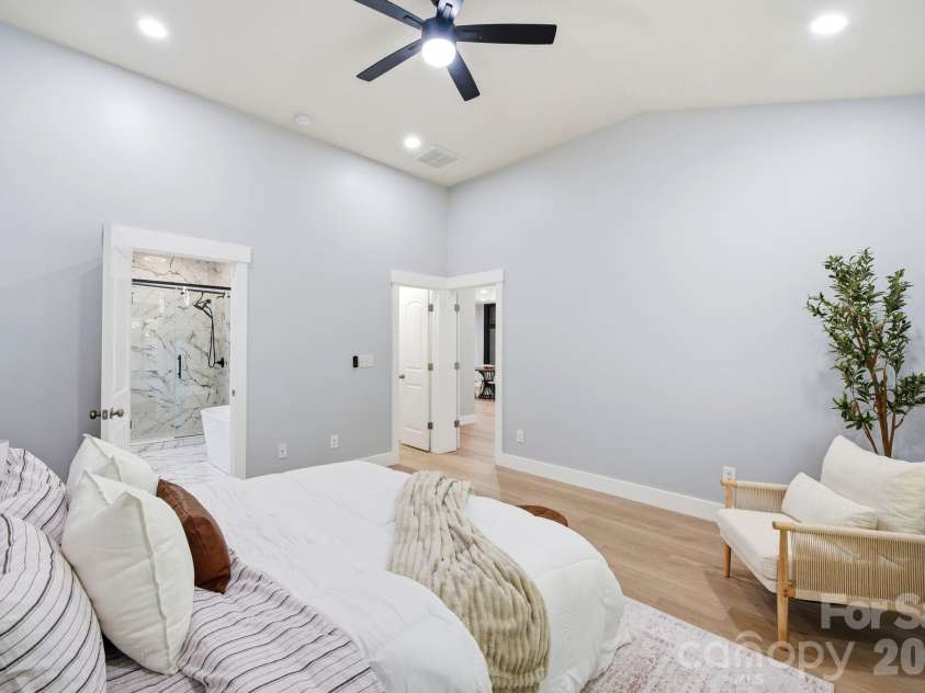 3824 Martele Drive, Mint Hill, NC 28227.  MLS# CAR4383750, YatesRealty ID 26339. Master Bedroom