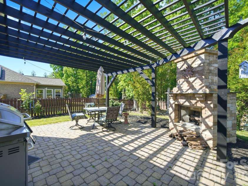 3824 Martele Drive, Mint Hill, NC 28227.  MLS# CAR4383750, YatesRealty ID 26339. Patio