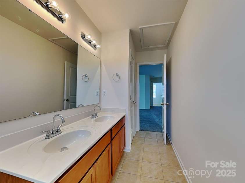 242 Elrosa Road, Mooresville, NC 28115.  MLS# CAR4232753, YatesRealty ID 2634. 