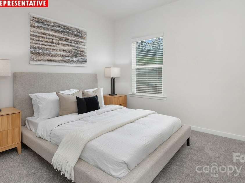 11136 Cardinal Creek Avenue, Charlotte, NC 28215.  MLS# CAR4273998, YatesRealty ID 26340. 