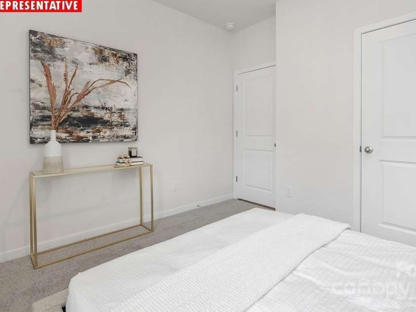 11136 Cardinal Creek Avenue, Charlotte, NC 28215.  MLS# CAR4273998, YatesRealty ID 26340. 