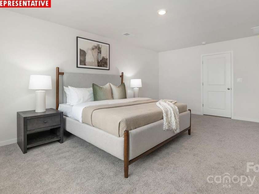 11136 Cardinal Creek Avenue, Charlotte, NC 28215.  MLS# CAR4273998, YatesRealty ID 26340. 