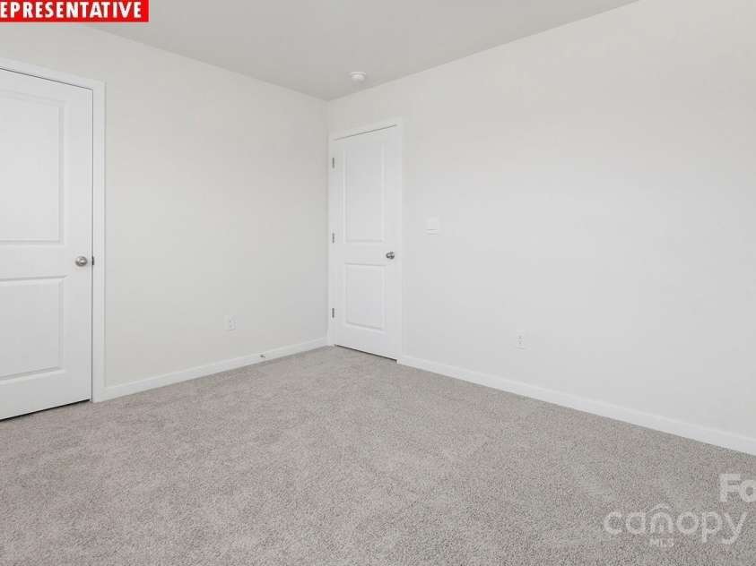 11136 Cardinal Creek Avenue, Charlotte, NC 28215.  MLS# CAR4273998, YatesRealty ID 26340. 