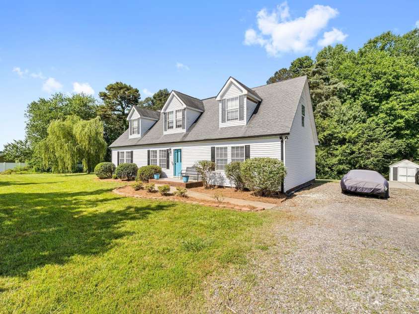 118 Grain Drive, Stony Point, NC 28678.  MLS# CAR4266557, YatesRealty ID 26341. 