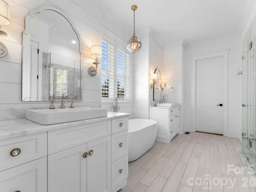 17106 Arkansas Lane, Davidson, NC 28036.  MLS# CAR4380909, YatesRealty ID 26342. 