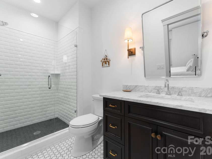 17106 Arkansas Lane, Davidson, NC 28036.  MLS# CAR4380909, YatesRealty ID 26342. 