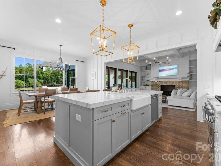 17106 Arkansas Lane, Davidson, NC 28036.  MLS# CAR4380909, YatesRealty ID 26342. 
