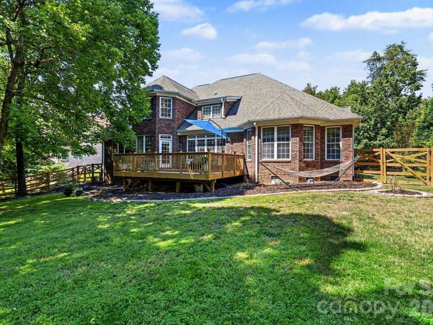 163 Evening Shadow Road, Lake Wylie, SC 29710.  MLS# CAR4385508, YatesRealty ID 26343. 