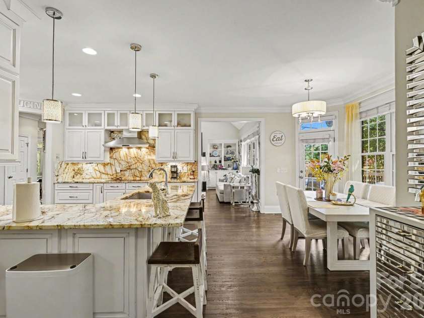 163 Evening Shadow Road, Lake Wylie, SC 29710.  MLS# CAR4385508, YatesRealty ID 26343. Kitchen