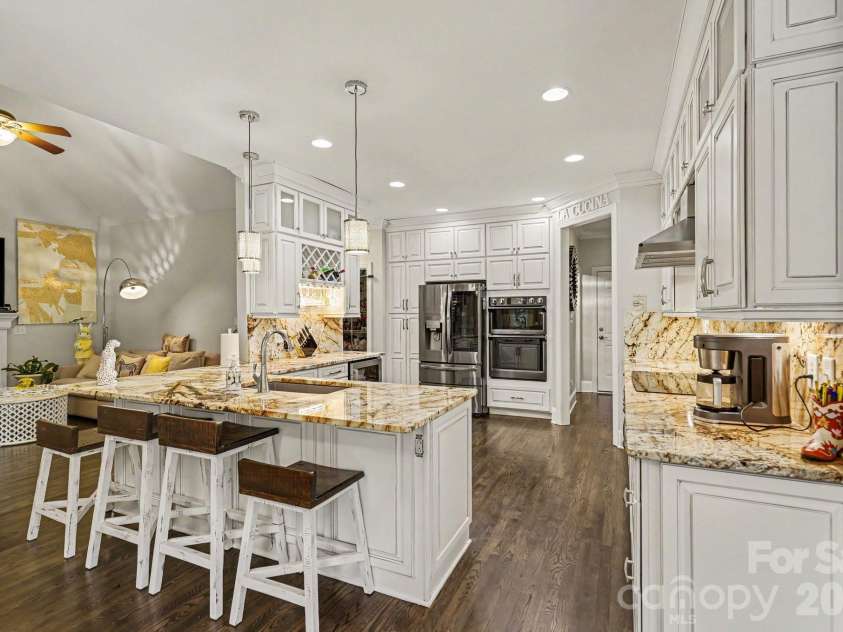 163 Evening Shadow Road, Lake Wylie, SC 29710.  MLS# CAR4385508, YatesRealty ID 26343. Kitchen Bar